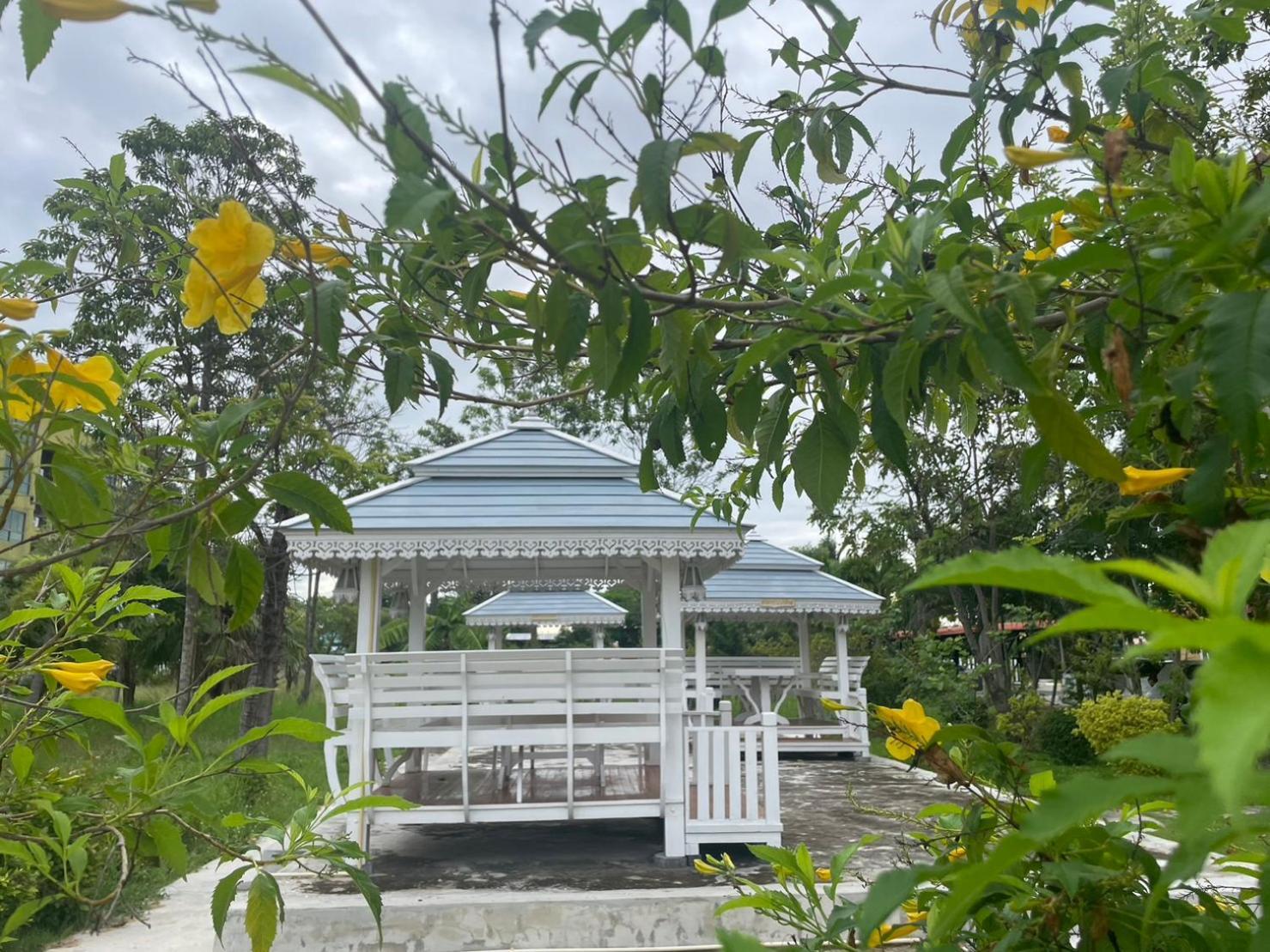 H2Do Hotel Ban Khlong Sanam Phli Kültér fotó
